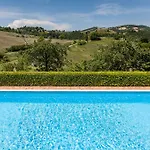 Agriturismo San Lorenzo *