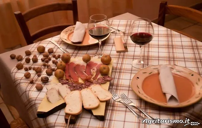 Agriturismo San Lorenzo *